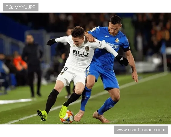 今日足球比赛预测分析，专家为您详细解读各大联赛最新赛况与胜负概率